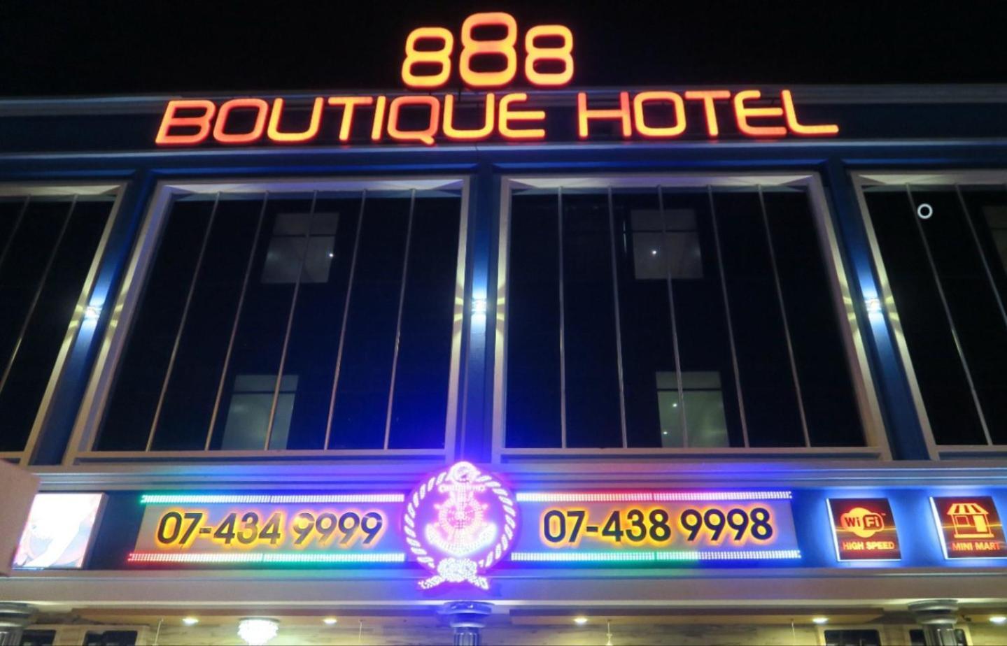 888 Boutique Hotel Batu Pahat Ngoại thất bức ảnh